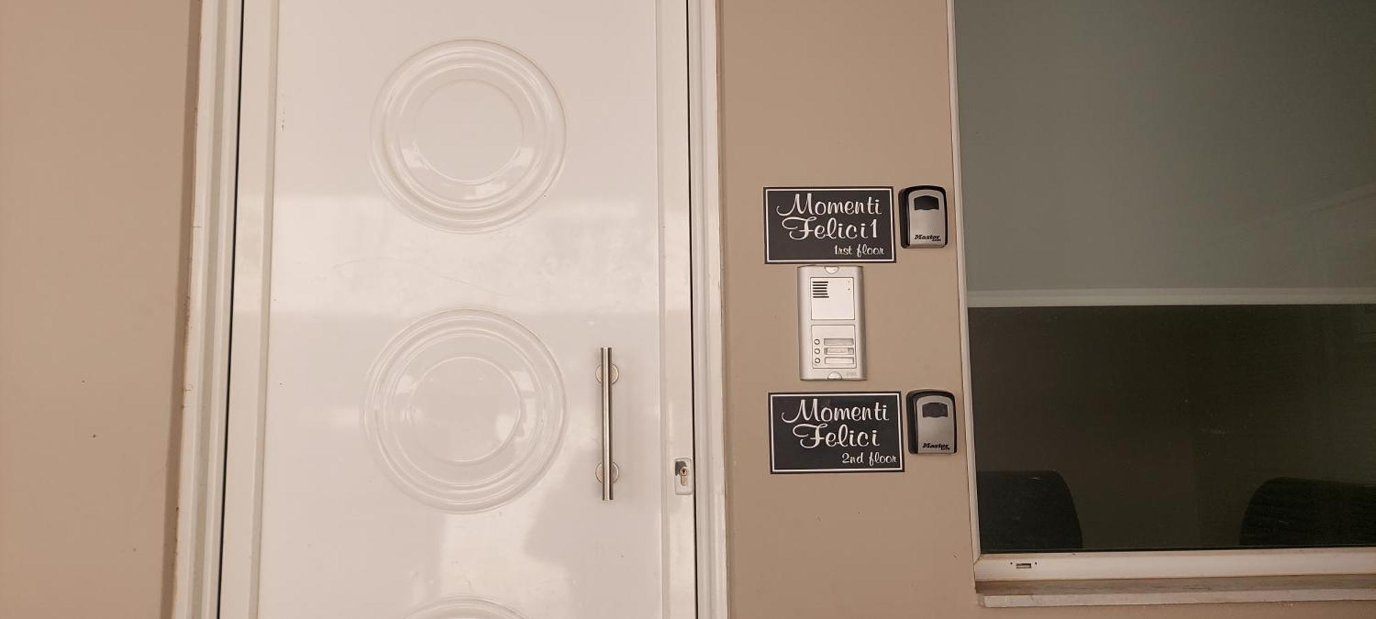 Momenti Felici 2 Apartman Ártemida Kültér fotó